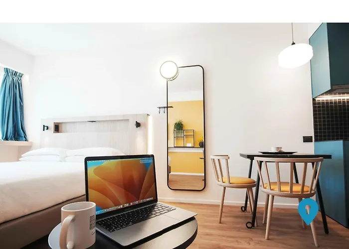 Hotel Triplyrooms Collection - Eur